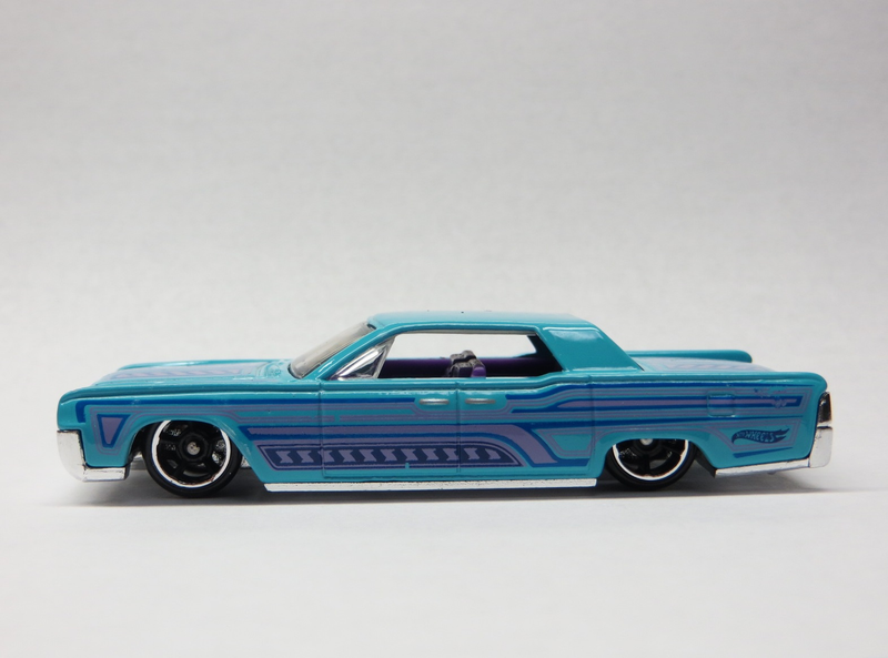 Illustration for article titled A few pics from my recent Hot Wheels haul! 993 FTW!